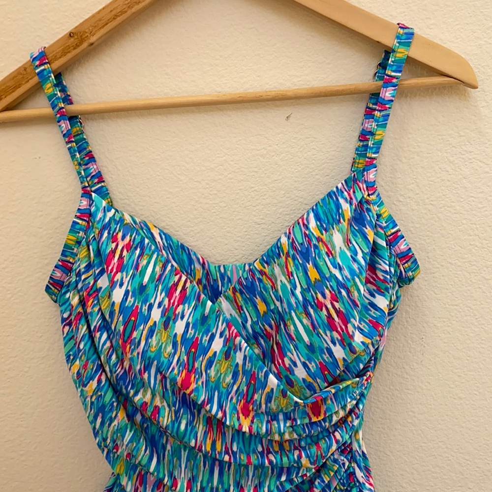 Swimsuit - Picture 2 of 5